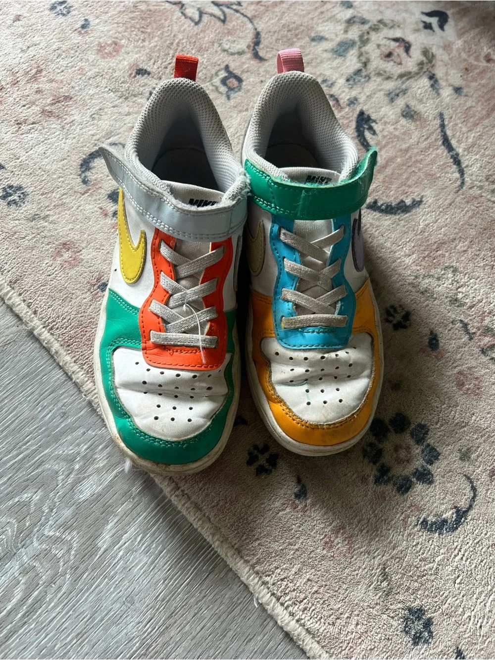 Nike Kids Multicolor Low-Top Sneakers